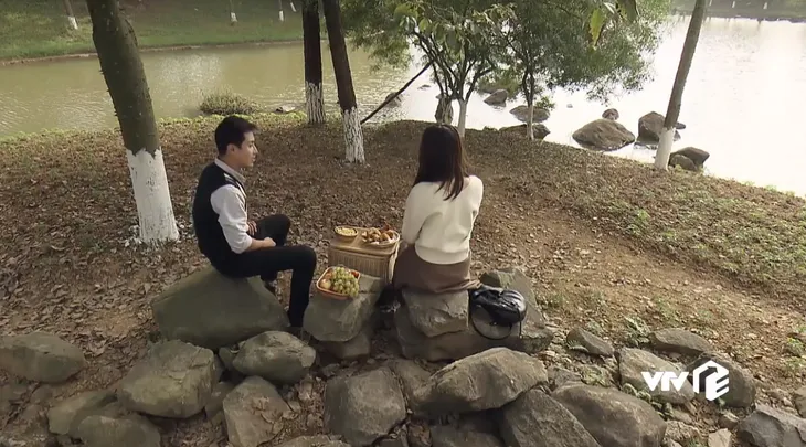 Đừng bắt em phải quên - Tập 19: Thầy Duy chính thức hẹn ngày tỏ tình Ngọc - Ảnh 5. Đừng bắt em phải quên - Tập 19: Thầy Duy chính thức hẹn ngày tỏ tình Ngọc - Ảnh 5.