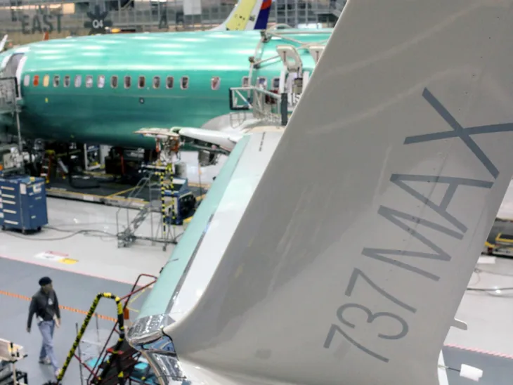 Boeing bị hủy đơn hàng gần 100 chiếc máy bay - Ảnh 1. Boeing bị hủy đơn hàng gần 100 chiếc máy bay - Ảnh 1.