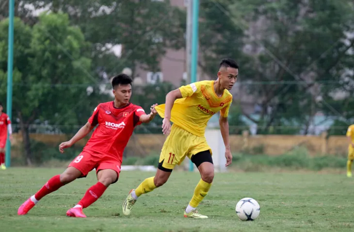 HLV Park Hang-seo: Cầu thủ cần phải thể hiện tốt khả năng chơi bóng ở vị trí của mình - Ảnh 4. HLV Park Hang-seo: Cầu thủ cần phải thể hiện tốt khả năng chơi bóng ở vị trí của mình - Ảnh 4.