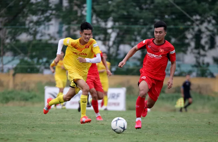 HLV Park Hang-seo: Cầu thủ cần phải thể hiện tốt khả năng chơi bóng ở vị trí của mình - Ảnh 8. HLV Park Hang-seo: Cầu thủ cần phải thể hiện tốt khả năng chơi bóng ở vị trí của mình - Ảnh 8.