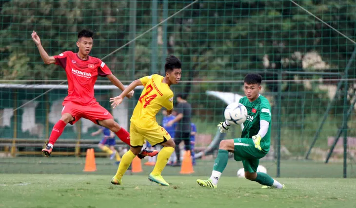 HLV Park Hang-seo: Cầu thủ cần phải thể hiện tốt khả năng chơi bóng ở vị trí của mình - Ảnh 10. HLV Park Hang-seo: Cầu thủ cần phải thể hiện tốt khả năng chơi bóng ở vị trí của mình - Ảnh 10.