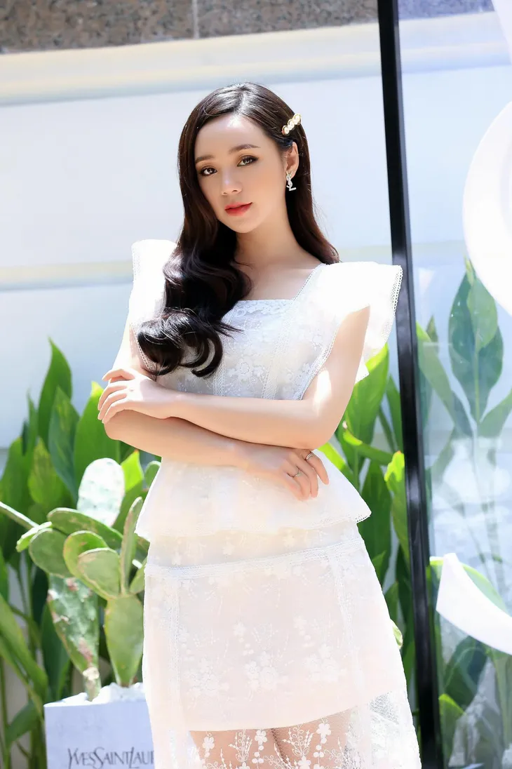 Quỳnh Kool hóa tiểu thư yêu kiều trong bộ ảnh mới - Ảnh 4. Quỳnh Kool hóa tiểu thư yêu kiều trong bộ ảnh mới - Ảnh 4.