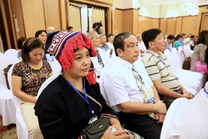 GS TS Lê Hồng Lý được bầu làm Chủ tịch Hội Văn nghệ dân gian Việt Nam - Ảnh 1. GS TS Lê Hồng Lý được bầu làm Chủ tịch Hội Văn nghệ dân gian Việt Nam - Ảnh 1.