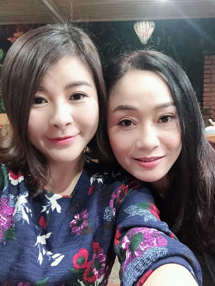 Những cặp tình địch trong Đừng bắt em phải quên lại có lúc thân thiết như thế này - Ảnh 6. Những cặp tình địch trong Đừng bắt em phải quên lại có lúc thân thiết như thế này - Ảnh 6.