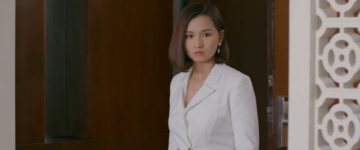 Tình yêu và tham vọng - Tập 36: Linh một lần nữa bị nghi là gián điệp, chấp nhận bị đuổi khỏi Hoàng Thổ - Ảnh 10. Tình yêu và tham vọng - Tập 36: Linh một lần nữa bị nghi là gián điệp, chấp nhận bị đuổi khỏi Hoàng Thổ - Ảnh 10.