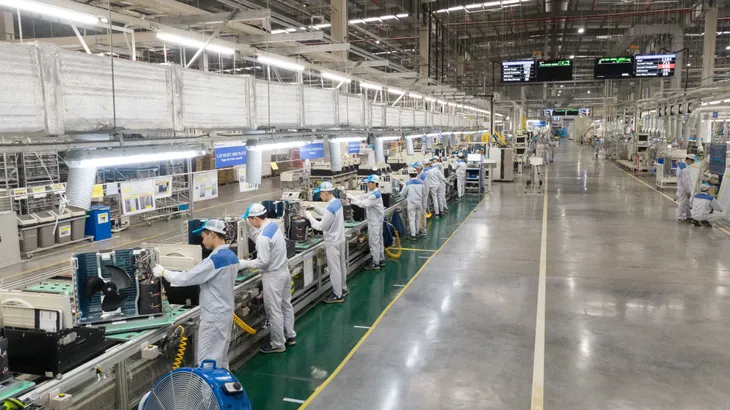 Gắn mác Made in Vietnam: Lợi thế hay bất lợi? - Ảnh 1.