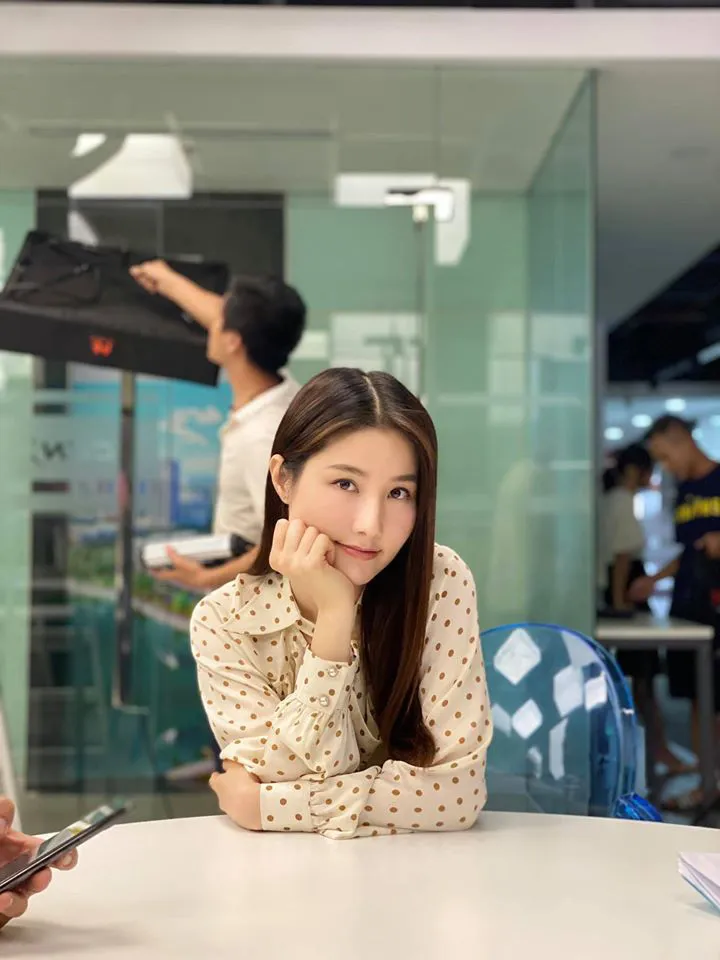 Diễm My gửi ngàn lời yêu thương và cảm ơn đến đoàn làm phim Tình yêu và tham vọng - Ảnh 3. Diễm My gửi ngàn lời yêu thương và cảm ơn đến đoàn làm phim Tình yêu và tham vọng - Ảnh 3.