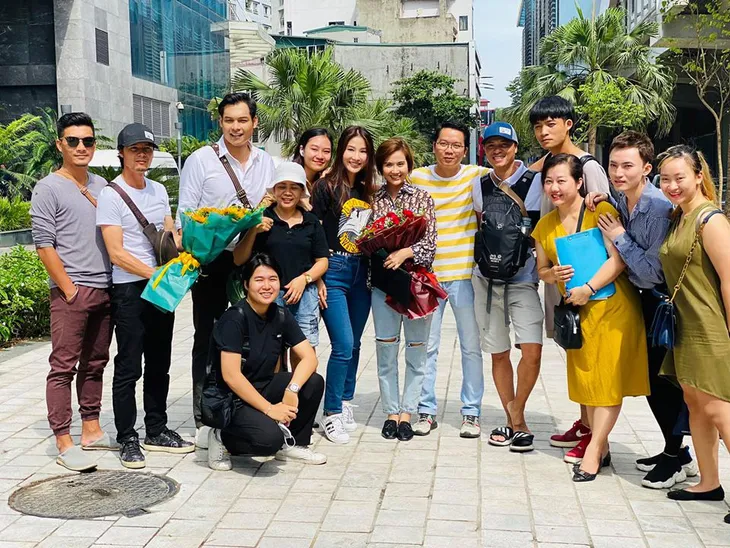 Diễm My gửi ngàn lời yêu thương và cảm ơn đến đoàn làm phim Tình yêu và tham vọng - Ảnh 1. Diễm My gửi ngàn lời yêu thương và cảm ơn đến đoàn làm phim Tình yêu và tham vọng - Ảnh 1.