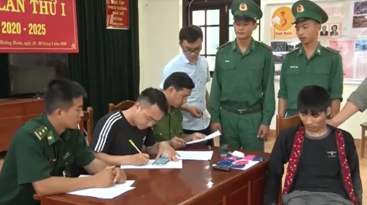 Bắt đối tượng mua bán trái phép hơn 1.600 viên ma túy tổng hợp - Ảnh 1. Bắt đối tượng mua bán trái phép hơn 1.600 viên ma túy tổng hợp - Ảnh 1.