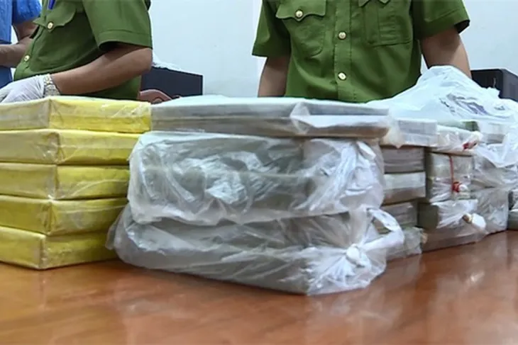 Phát hiện xe ô tô chở gần 19 kg heroin tại Trạm thu phí cao tốc Hà Nội - Hải Phòng - Ảnh 1. Phát hiện xe ô tô chở gần 19 kg heroin tại Trạm thu phí cao tốc Hà Nội - Hải Phòng - Ảnh 1.