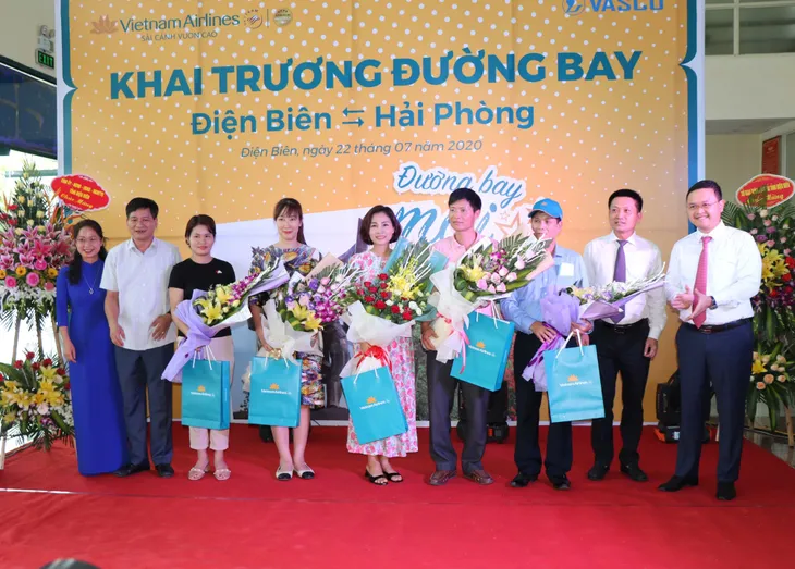 Khai trương đường bay Điện Biên - Hải Phòng - Ảnh 2. Khai trương đường bay Điện Biên - Hải Phòng - Ảnh 2.