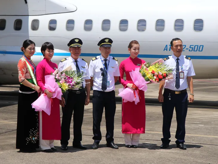Khai trương đường bay Điện Biên - Hải Phòng - Ảnh 1. Khai trương đường bay Điện Biên - Hải Phòng - Ảnh 1.
