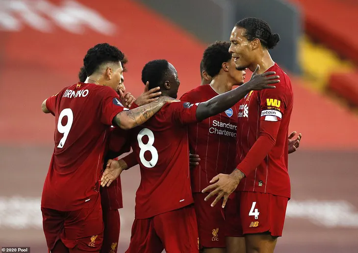 Liverpool 5-3 Chelsea: Cơn mưa bàn thắng trên sân Anfield - Ảnh 1. Liverpool 5-3 Chelsea: Cơn mưa bàn thắng trên sân Anfield - Ảnh 1.