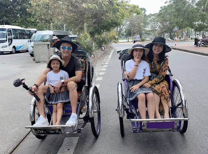 Những cuộc hôn nhân bền chặt của Bảo Thanh, Lã Thanh Huyền, Hồng Đăng, Hồng Diễm - Ảnh 9. Những cuộc hôn nhân bền chặt của Bảo Thanh, Lã Thanh Huyền, Hồng Đăng, Hồng Diễm - Ảnh 9.