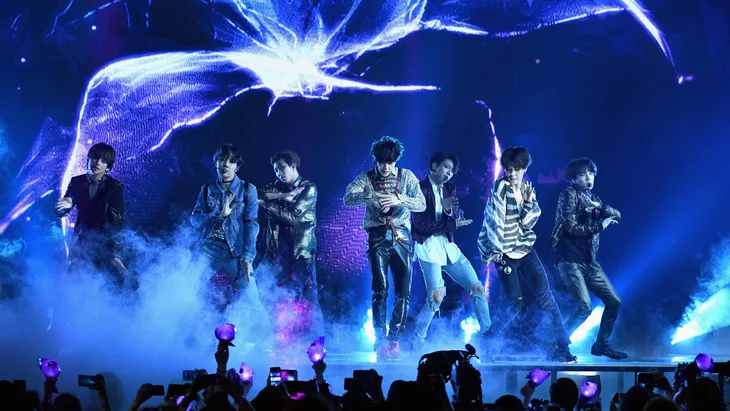 BTS lập kỷ lục Guiness với concert trực tuyến - Ảnh 1. BTS lập kỷ lục Guiness với concert trực tuyến - Ảnh 1.