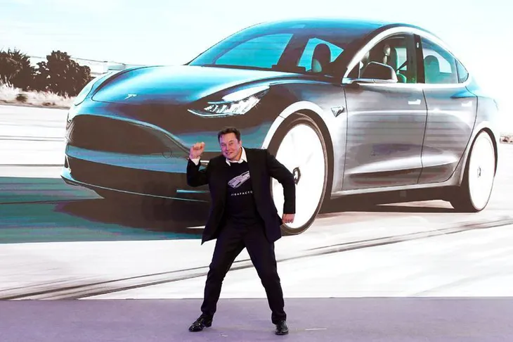 Elon Musk - Một người vạ miệng, bê bối hay một gã điên thiên tài? - Ảnh 1. Elon Musk - Một người vạ miệng, bê bối hay một gã điên thiên tài? - Ảnh 1.