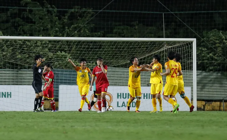 Thắng cách biệt 2-0 TKS Việt Nam, CLB TP Hồ Chí Minh vô địch Cúp Quốc gia nữ 2020 - Ảnh 2. Thắng cách biệt 2-0 TKS Việt Nam, CLB TP Hồ Chí Minh vô địch Cúp Quốc gia nữ 2020 - Ảnh 2.
