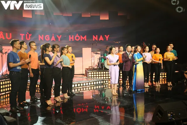Phạm Anh Khoa khuấy động Giai điệu tự hào tháng 7 với Nổi trống lên núi rừng ơi - Ảnh 7. Phạm Anh Khoa khuấy động Giai điệu tự hào tháng 7 với Nổi trống lên núi rừng ơi - Ảnh 7.