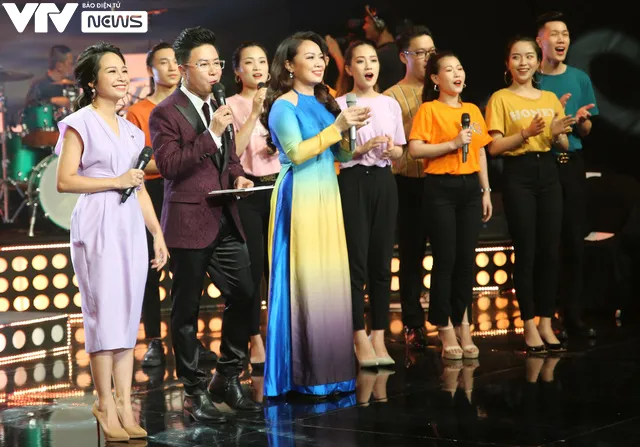 Phạm Anh Khoa khuấy động Giai điệu tự hào tháng 7 với Nổi trống lên núi rừng ơi - Ảnh 8. Phạm Anh Khoa khuấy động Giai điệu tự hào tháng 7 với Nổi trống lên núi rừng ơi - Ảnh 8.