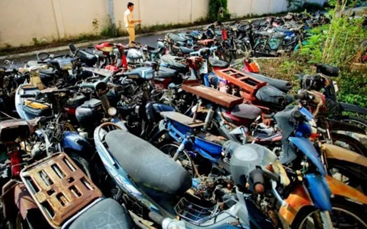 Mức xử phạt cao, nhiều trường hợp bỏ xe chạy lấy người - Ảnh 1. Mức xử phạt cao, nhiều trường hợp bỏ xe chạy lấy người - Ảnh 1.