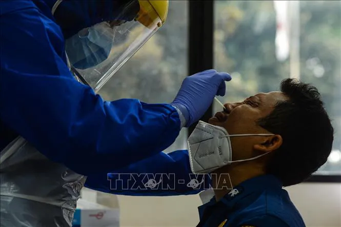 Triều Tiên lần đầu tiên thông báo ca nghi nhiễm virus SARS-CoV-2 - Ảnh 5. Triều Tiên lần đầu tiên thông báo ca nghi nhiễm virus SARS-CoV-2 - Ảnh 5.