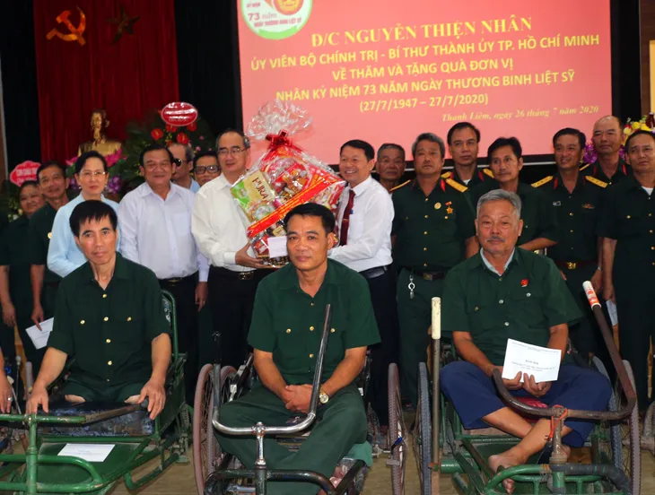 Nhiều hoạt động tri ân người có công và gia đình chính sách nhân ngày 27/7 - Ảnh 2. Nhiều hoạt động tri ân người có công và gia đình chính sách nhân ngày 27/7 - Ảnh 2.