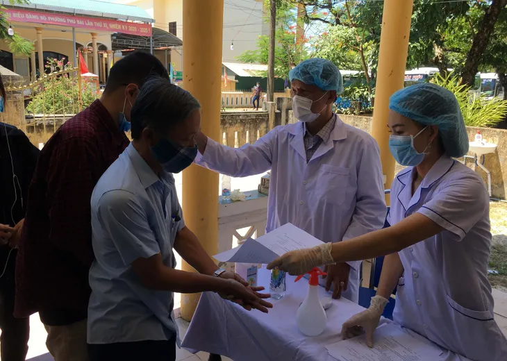 Tạm ngưng các tuyến vận tải hành khách Thừa Thiên - Huế đi Đà Nẵng và ngược lại - Ảnh 1.