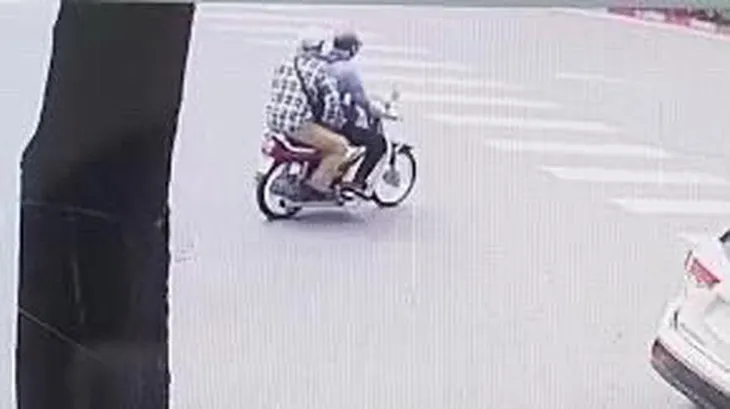 Vụ cướp ngân hàng BIDV tại Hà Nội diễn ra như thế nào? - Ảnh 3. Vụ cướp ngân hàng BIDV tại Hà Nội diễn ra như thế nào? - Ảnh 3.