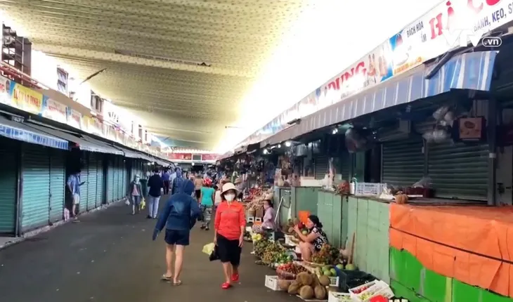 Đà Nẵng ngày thứ 2 thực hiện Chỉ thị 16: Tinh thần chủ động cao trong phòng chống dịch - Ảnh 4. Đà Nẵng ngày thứ 2 thực hiện Chỉ thị 16: Tinh thần chủ động cao trong phòng chống dịch - Ảnh 4.
