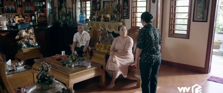 Tình yêu và tham vọng - Tập 38: Linh dốc hết tiền bạc trả nợ thay mẹ kế, đau lòng nghe Minh xử phạt - Ảnh 2. Tình yêu và tham vọng - Tập 38: Linh dốc hết tiền bạc trả nợ thay mẹ kế, đau lòng nghe Minh xử phạt - Ảnh 2.