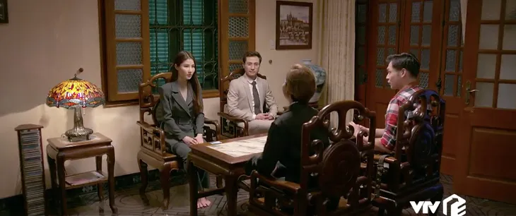 Tình yêu và tham vọng - Tập 38: Linh dốc hết tiền bạc trả nợ thay mẹ kế, đau lòng nghe Minh xử phạt - Ảnh 10. Tình yêu và tham vọng - Tập 38: Linh dốc hết tiền bạc trả nợ thay mẹ kế, đau lòng nghe Minh xử phạt - Ảnh 10.