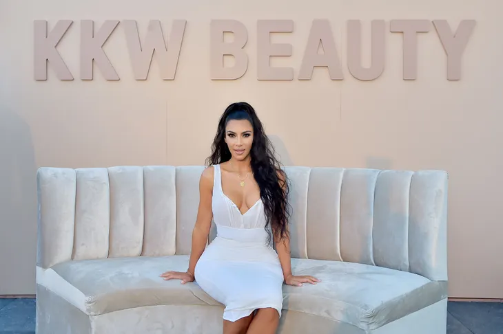 Kim Kardashian tự nhận là tỷ phú, Forbes phản bác - Ảnh 1. Kim Kardashian tự nhận là tỷ phú, Forbes phản bác - Ảnh 1.