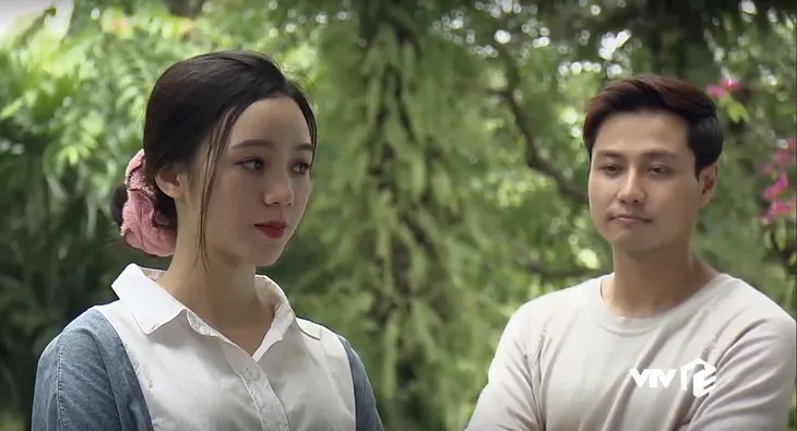 Đừng bắt em phải quên - Tập 20: Chứng kiến Duy hẹn hò gái lạ, Ngọc ghen nổ mắt - Ảnh 4. Đừng bắt em phải quên - Tập 20: Chứng kiến Duy hẹn hò gái lạ, Ngọc ghen nổ mắt - Ảnh 4.