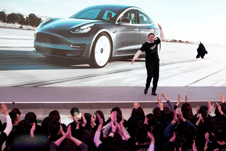 Đánh bại COVID-19, cho Toyota hít khói: Elon Musk đã làm gì với Tesla? - Ảnh 3. Đánh bại COVID-19, cho Toyota hít khói: Elon Musk đã làm gì với Tesla? - Ảnh 3.