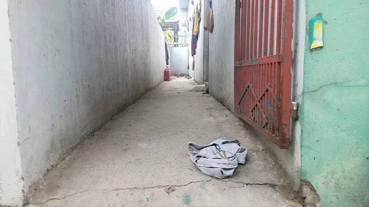 Vợ tự phóng hỏa đốt nhà do ghen tuông, chồng cháy như bó đuốc, con gái bị bỏng nặng - Ảnh 2. Vợ tự phóng hỏa đốt nhà do ghen tuông, chồng cháy như bó đuốc, con gái bị bỏng nặng - Ảnh 2.