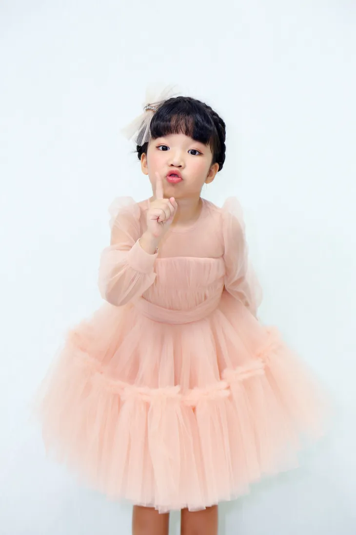 Cô bé nổi tiếng nhất mạng xã hội Bối Bối với ước mơ tính... theo ngày - Ảnh 1. Cô bé nổi tiếng nhất mạng xã hội Bối Bối với ước mơ tính... theo ngày - Ảnh 1.