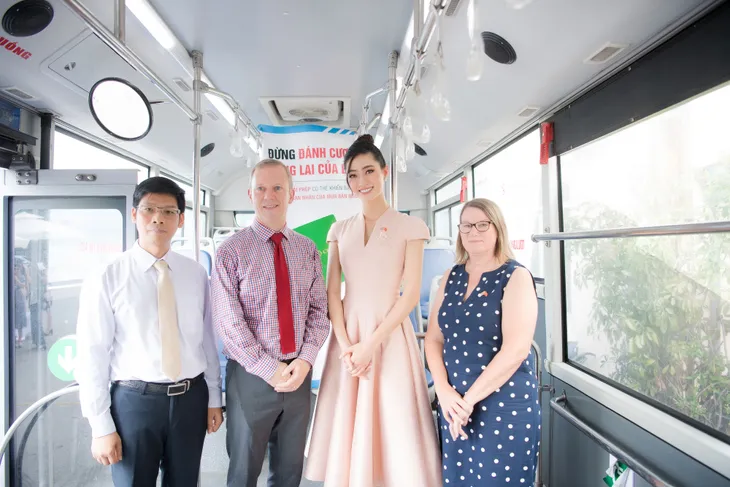 Lương Thuỳ Linh đồng hành cùng Đại sứ quán Anh phòng chống buôn bán người - Ảnh 1. Lương Thuỳ Linh đồng hành cùng Đại sứ quán Anh phòng chống buôn bán người - Ảnh 1.