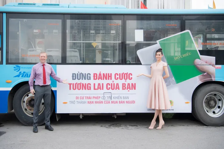 Lương Thuỳ Linh đồng hành cùng Đại sứ quán Anh phòng chống buôn bán người - Ảnh 2. Lương Thuỳ Linh đồng hành cùng Đại sứ quán Anh phòng chống buôn bán người - Ảnh 2.