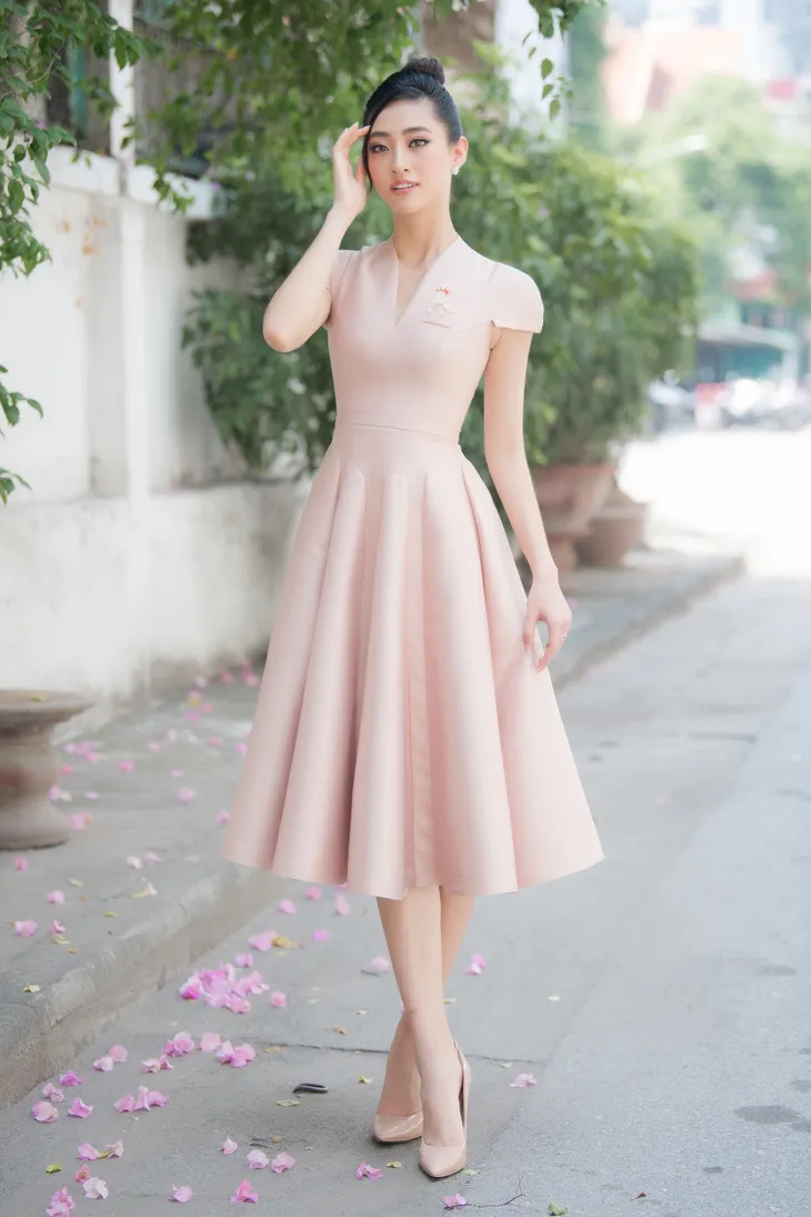 Lương Thuỳ Linh đồng hành cùng Đại sứ quán Anh phòng chống buôn bán người - Ảnh 5. Lương Thuỳ Linh đồng hành cùng Đại sứ quán Anh phòng chống buôn bán người - Ảnh 5.
