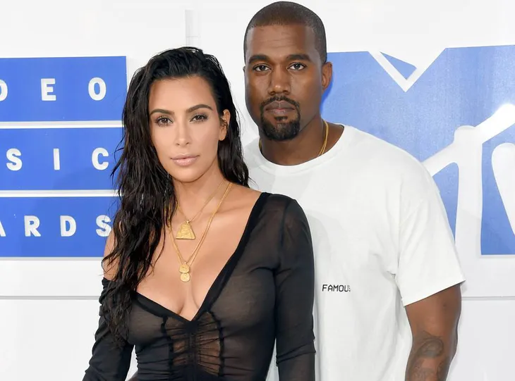 Justin Bieber giúp đỡ Kanye West vượt qua khủng hoảng - Ảnh 2. Justin Bieber giúp đỡ Kanye West vượt qua khủng hoảng - Ảnh 2.