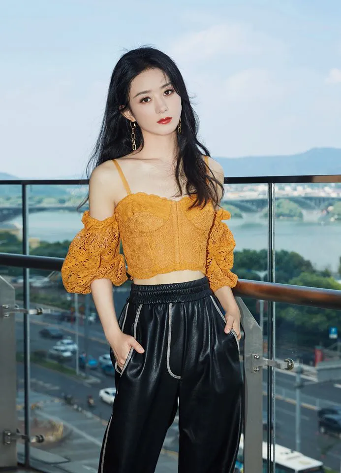 Nhà hàng Trung hoa chính thức lên sóng, Triệu Lệ Dĩnh khoe sắc ngọt ngào - Ảnh 8. Nhà hàng Trung hoa chính thức lên sóng, Triệu Lệ Dĩnh khoe sắc ngọt ngào - Ảnh 8.