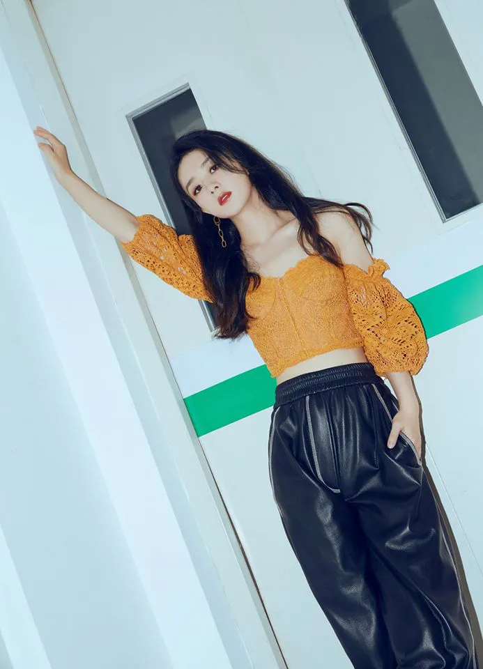 Nhà hàng Trung hoa chính thức lên sóng, Triệu Lệ Dĩnh khoe sắc ngọt ngào - Ảnh 2. Nhà hàng Trung hoa chính thức lên sóng, Triệu Lệ Dĩnh khoe sắc ngọt ngào - Ảnh 2.