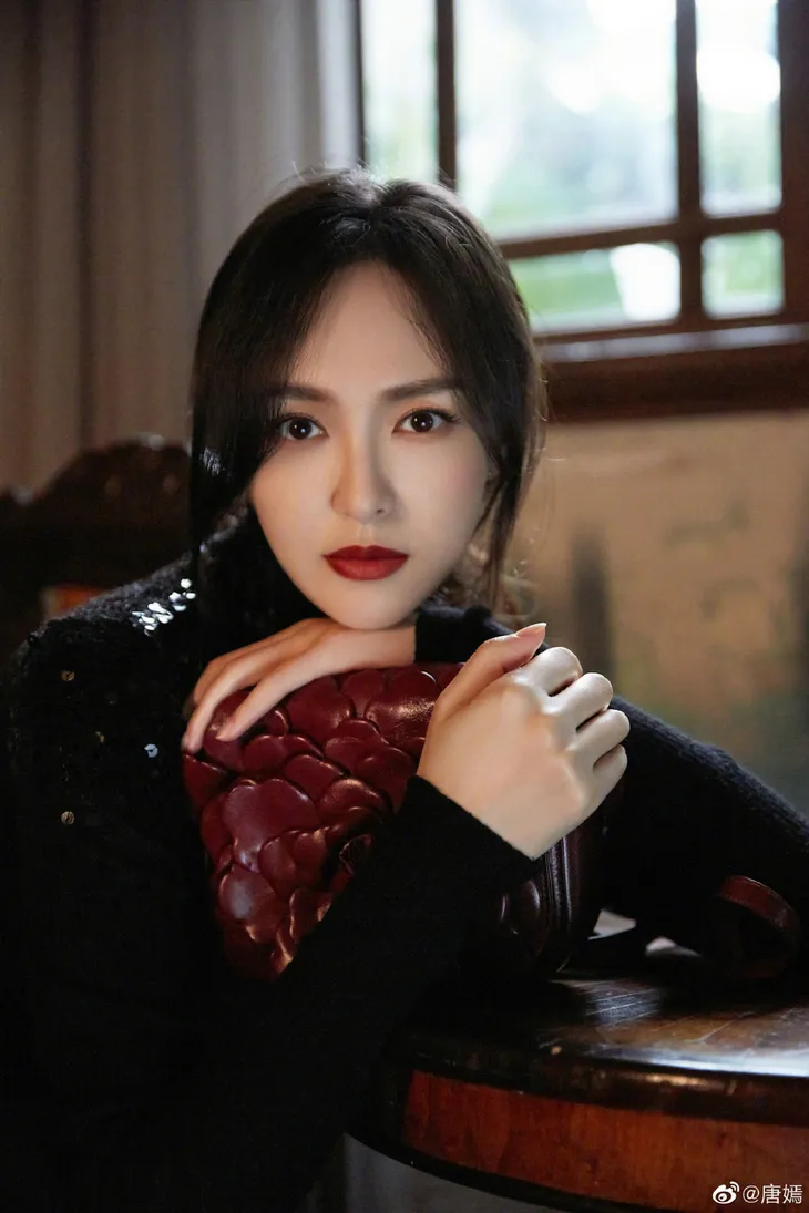 Xem ảnh Đường Yên, cư dân mạng nhận ra La Tấn yêu vợ như thế nào - Ảnh 5. Xem ảnh Đường Yên, cư dân mạng nhận ra La Tấn yêu vợ như thế nào - Ảnh 5.