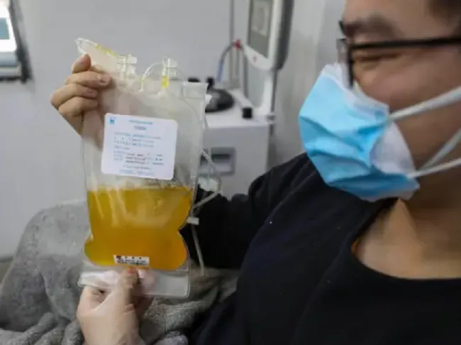 Bùng nổ thị trường chợ đen mua bán huyết tương bệnh nhân COVID-19 - Ảnh 1. Bùng nổ thị trường chợ đen mua bán huyết tương bệnh nhân COVID-19 - Ảnh 1.