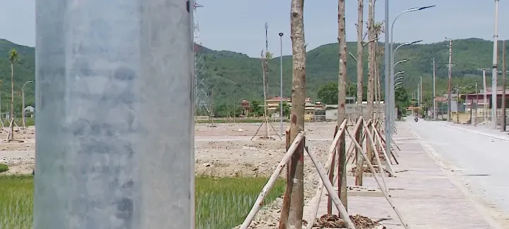 Khu tái định cư dự án cao tốc Bắc - Nam: Chậm tiến độ, ngổn ngang - Ảnh 3. Khu tái định cư dự án cao tốc Bắc - Nam: Chậm tiến độ, ngổn ngang - Ảnh 3.
