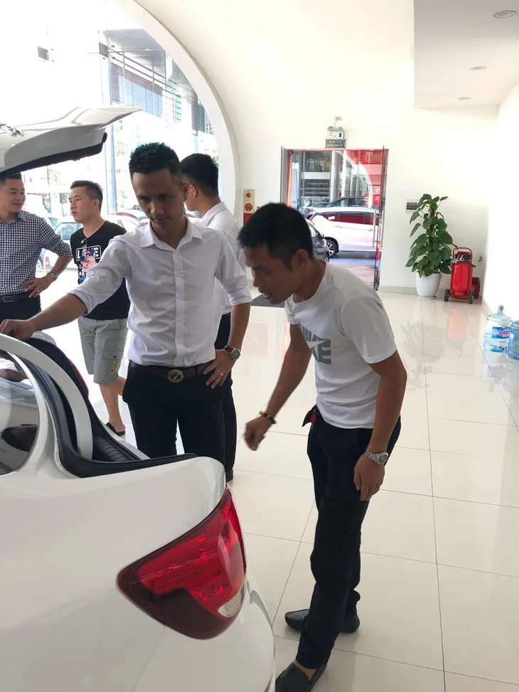Thị trường ô tô sau khi giảm 50% phí trước bạ: Tan băng nhưng lại tăng giá - Ảnh 2. Thị trường ô tô sau khi giảm 50% phí trước bạ: Tan băng nhưng lại tăng giá - Ảnh 2.