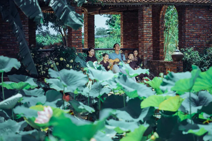 Hải Phòng đầy chất thơ trong MV của nhạc sĩ Xuân Bình - Ảnh 1. Hải Phòng đầy chất thơ trong MV của nhạc sĩ Xuân Bình - Ảnh 1.