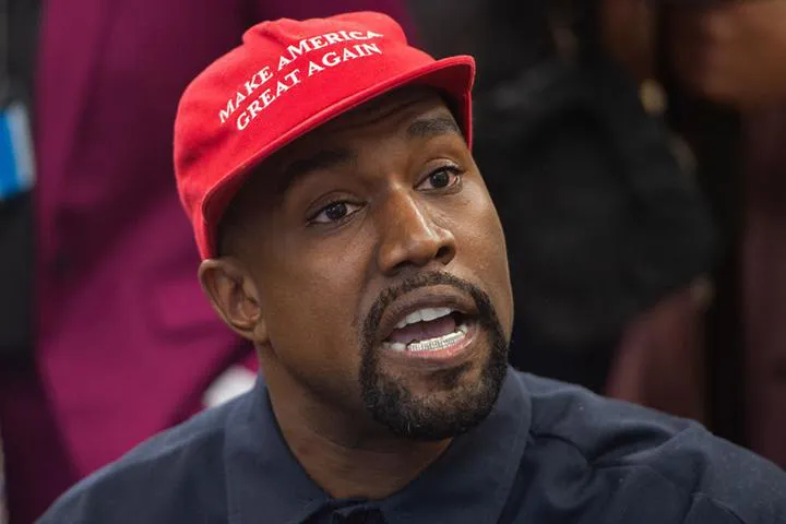 Bất lợi nào cho Kanye West khi tranh cử Tổng thống Mỹ? - Ảnh 1. Bất lợi nào cho Kanye West khi tranh cử Tổng thống Mỹ? - Ảnh 1.