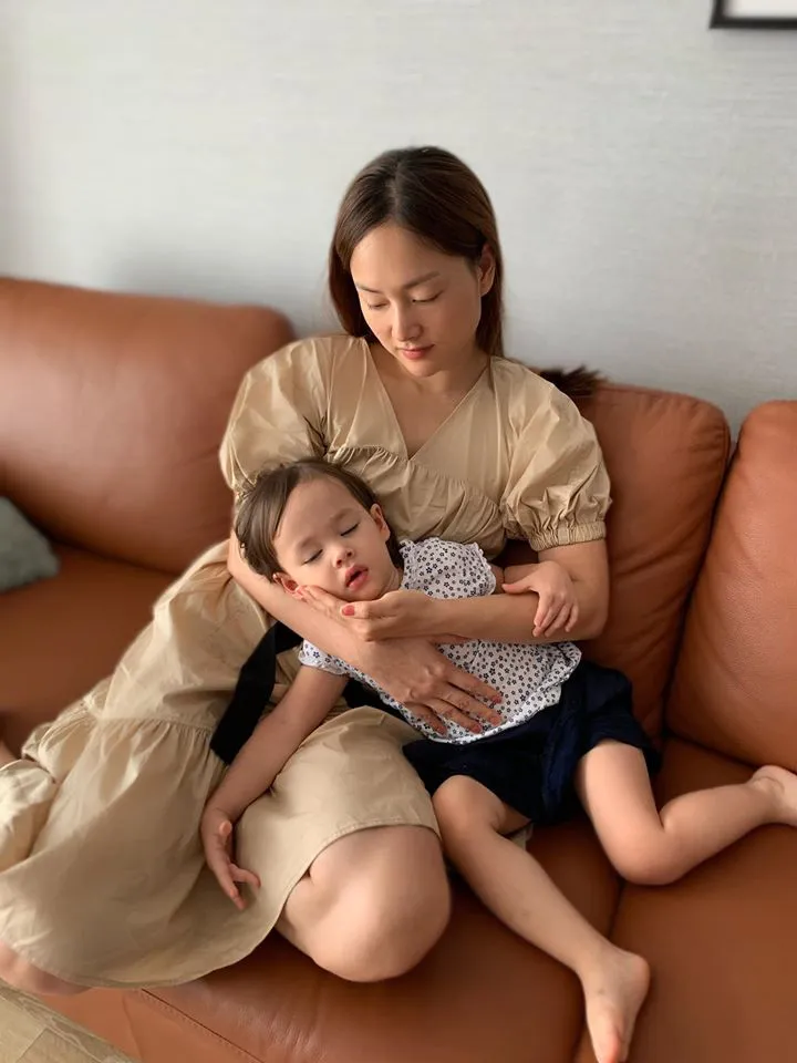 Đóng phim tại TP.HCM, Lan Phương xót xa khi không được ở bên con gái 2 tuổi - Ảnh 2. Đóng phim tại TP.HCM, Lan Phương xót xa khi không được ở bên con gái 2 tuổi - Ảnh 2.
