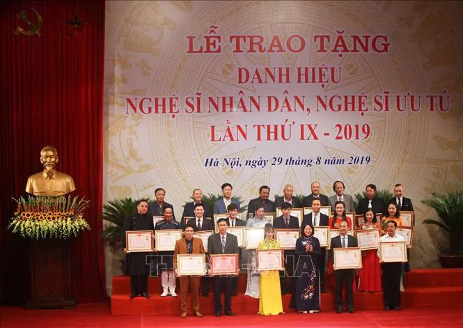 Sửa đổi tiêu chuẩn xét tặng danh hiệu NSND, NSƯT - Ảnh 1.